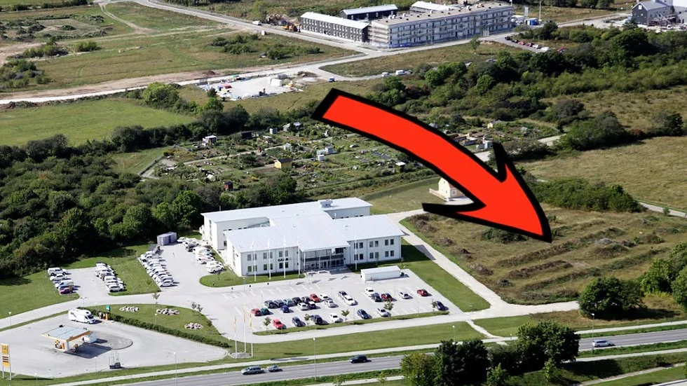 Geabs kontor i Visby ligger på fastigheten Fänriken 2, granne med Fänriken 1 där Fjaugen vill bygga bostäder.