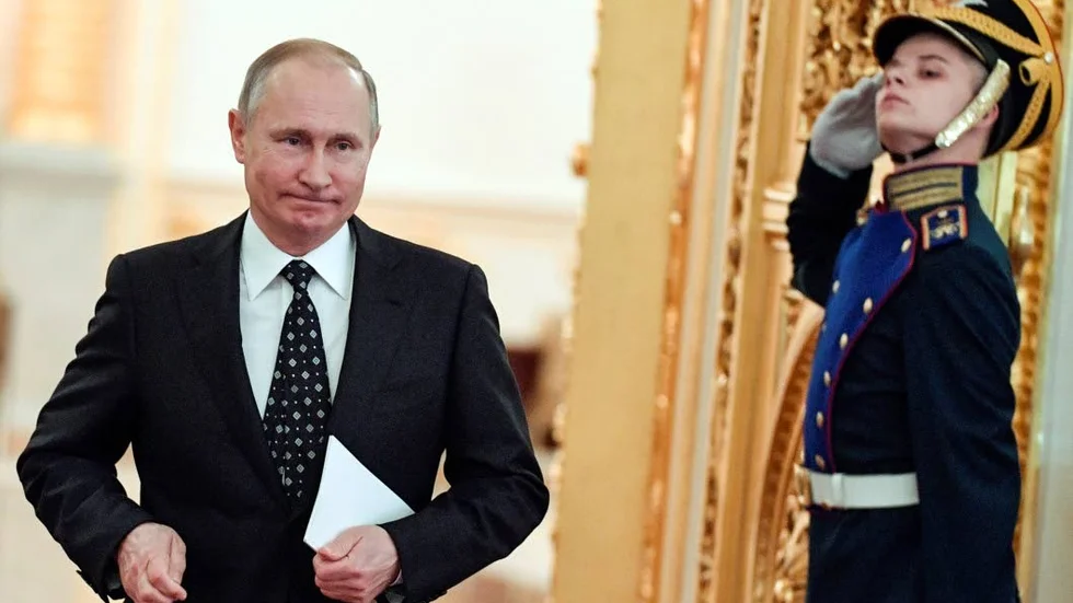 PUTIN. Sten Sandberg hyllar utrikesminister Margot Wallströms tydlighet mot både öst och väst. Som när Putin varnade för att ett svenskt medlemskap i Nato skulle få ”negativa konskevenser”.