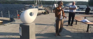 Internationellt konstverk förgyller Mariefred i sommar