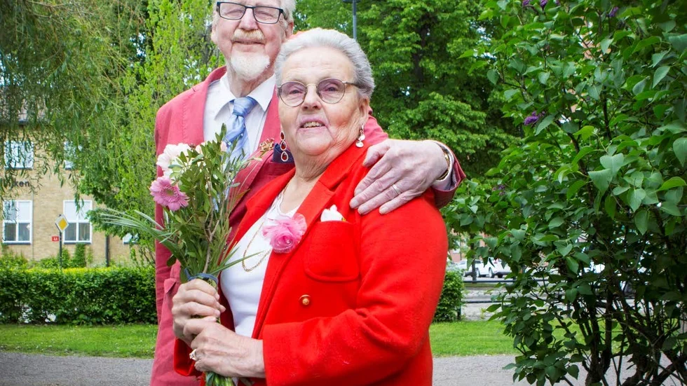 John och Ing-Mari Boström firar silverbröllop på midsommarafton.