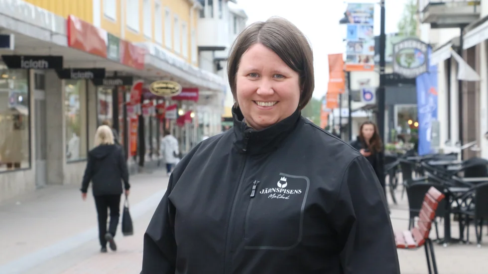 Cecilia Lindström, Piteås handelskoordinator, är inte orolig för handelsstaden Piteå. "Handeln kommer att förändras, men den blir kvar", säger hon.