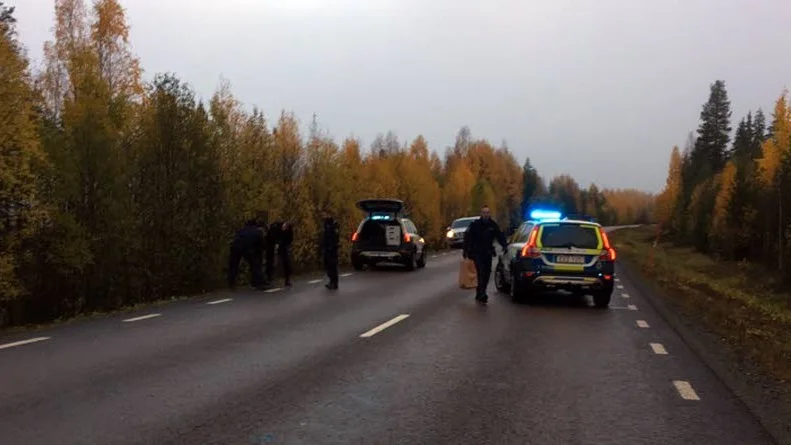 Greps direkt. Polisen kunde gripa den misstänkte mannen efter väg 97, nära Svartlå.