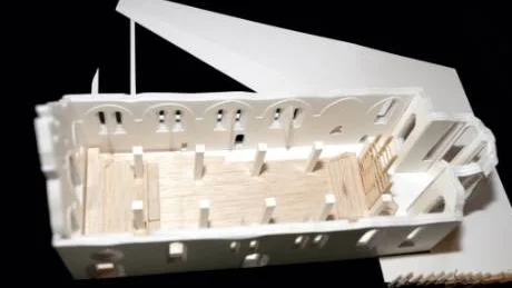 AIX arkitekter i Stockholm har gjort den här modellen som bland annat har en avskärmning framme vid koret.