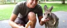 Nu toppar Adam sin form "down under"