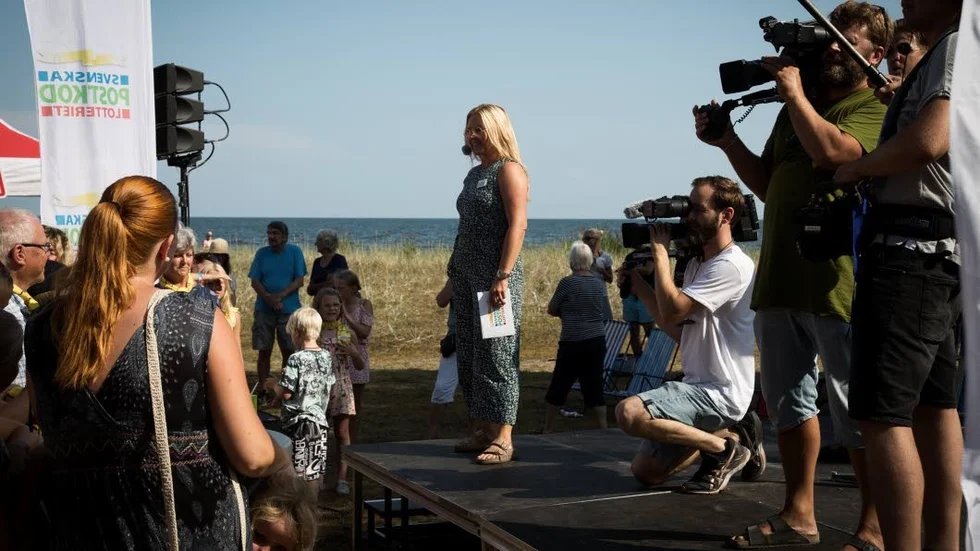 Magdalena Graaf var på strålande humör när hon presenterade vinnare.