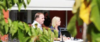 Stefan Löfven besökte Roma äldreboende