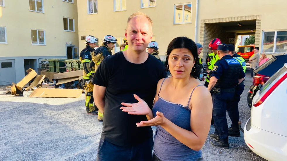 Mattias och Rachel Jonsson är skakade. Med två bränder på sex veckor i fastigheten Västra Storgatan/Västergatan känner de sig inte trygga i sitt hem längre. "Det är något konstigt som pågår här, är det en pyroman som tänder på i vinds- och källarförråden? Nu kommer vi att leta efter en ny lägenhet."