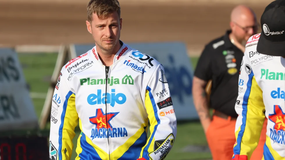 Ryan Douglas är klar för Rospiggarna.