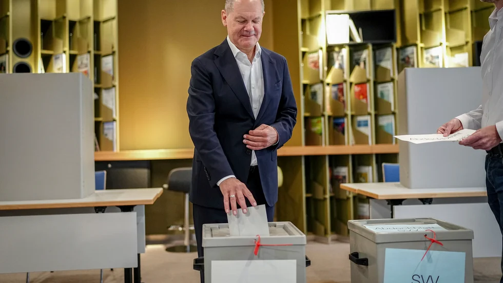 Olaf Scholz röstar i Potsdam på söndagen.
