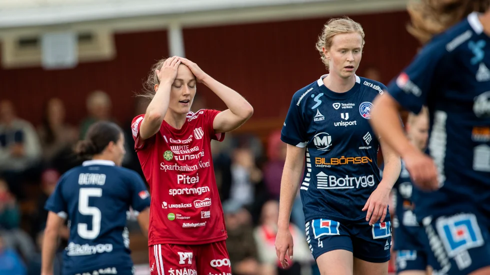 Ásla Johannesen tar sig för huvudet av frustation när bollen inte ville in för hemmalaget. Sedan satte Linköping de två heta chanser som laget skapade.