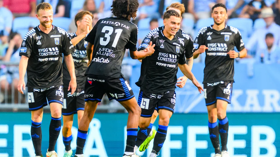 Leo Walta jublar efter matchens enda mål.