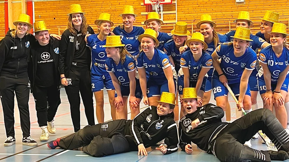 IFK Gnesta startade säsongen med bara sju spelare, i helgen stod tjejerna som seriesegrare i division 2. 