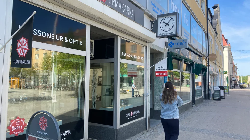 En man som misstänks för rån mot Stjärnurmakarnas butik i Katrineholm greps på fredagsförmiddagen i Nyköping.