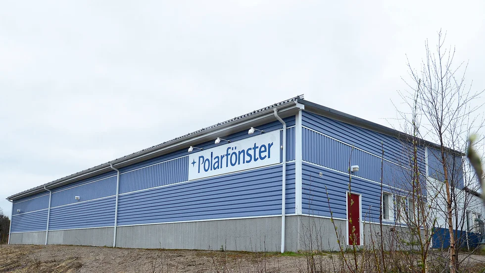 Polarfönster i Korpilombolo är räddat. Lokala ägare har köpt upp fabriken efter konkursen.