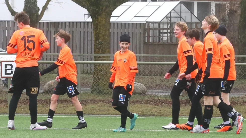 Alexander Orsmark (mitten) är en av spelarna som ska representera Gotland i Katrineholm.