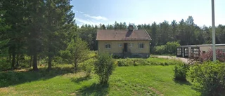 Hus på 111 kvadratmeter från 1954 sålt i Hållnäs - priset: 1 400 000 kronor