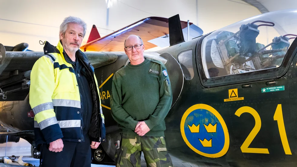 Anders Brunström och Lars Bäckström är två erfarna flygtekniker som är missnöjda med lönerna och bristen på rekrytering.