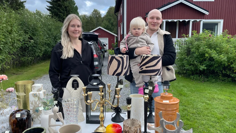 Josefin Andersson-Sunna, Tuva Lundqvist och John Kangasharju sålde både barnkläder och inredningssaker. 