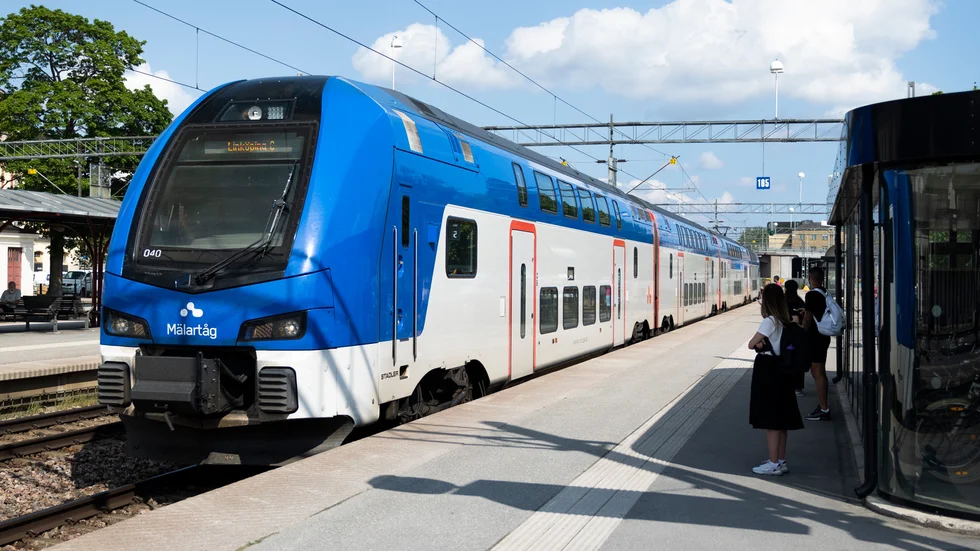 Resenärer som åker tåg på Västra stambanan får räkna med stora störningar i flera år framöver. Bilden är tagen på Katrineholms centralstation. 