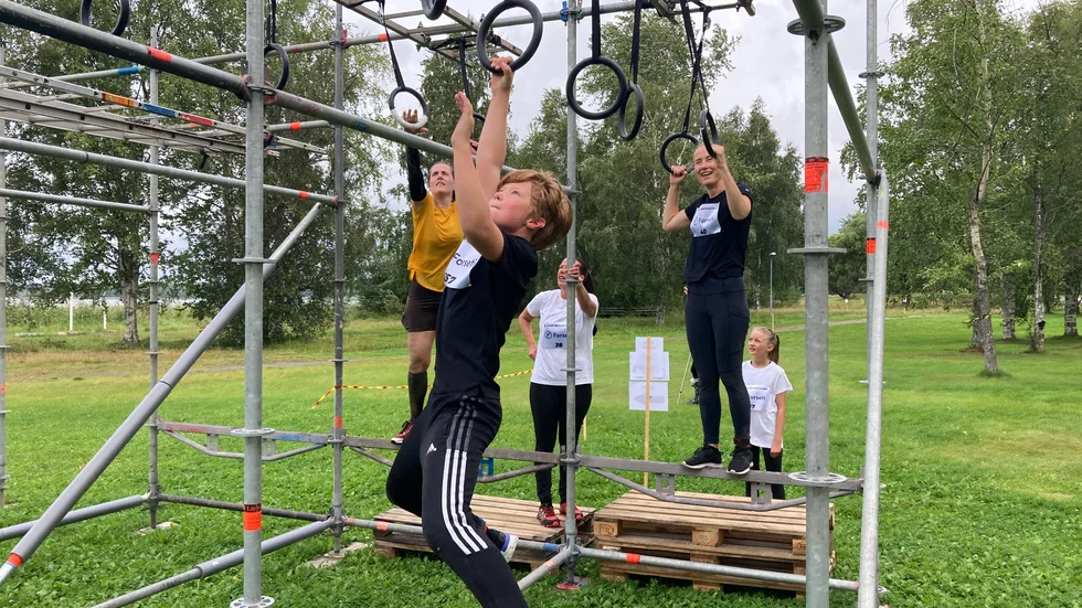 Eric Schyffe klarar armgången i ringarna galant.