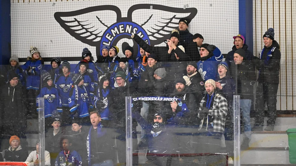 "Curva Blå" stöttade Clemensnäs HC genom hela lördagsmatchen mot Falu IF.