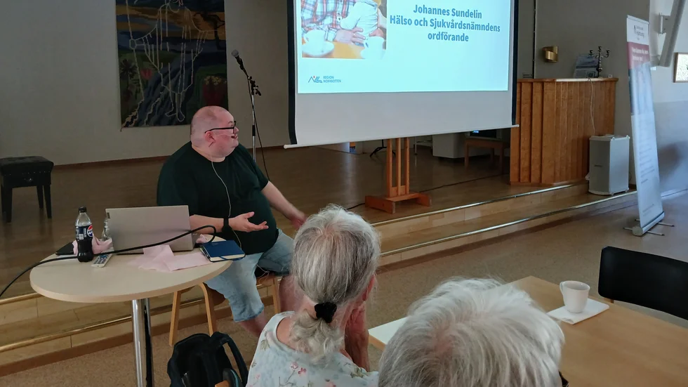 Johannes Sundelin pratade om god vård i Norrbotten.