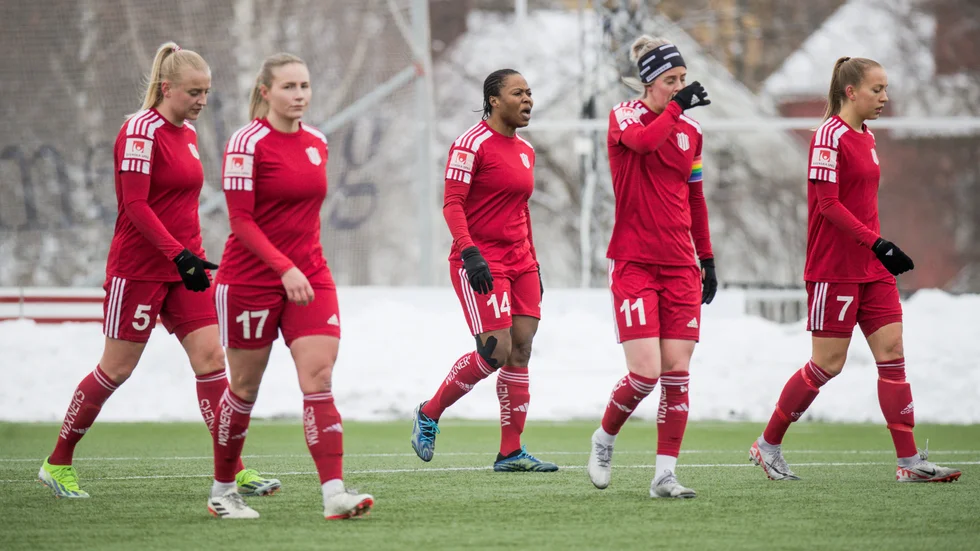 Piteås buss till matchen mot Trelleborg var full med spyor och kvarlämnade ölburkar. Arkivbild.