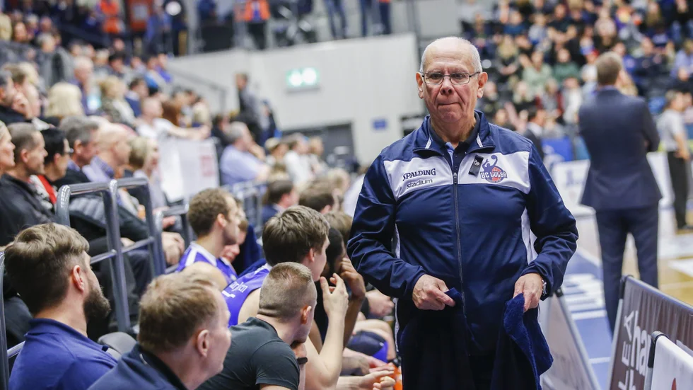 Eduardo "Eddie" Carrazana har gjort sitt som team manager i BC Luleå. Föreningen drar nu in den tjänsten som ett första steg att skära kostnaderna. Därmed är en epok på över 30 år över.