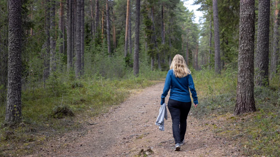 För Anna, som egentligen heter något annat, lockar inte stigarna i anslutning till badstranden Storsand i Luleå på samma sätt som tidigare efter hundattacken. 