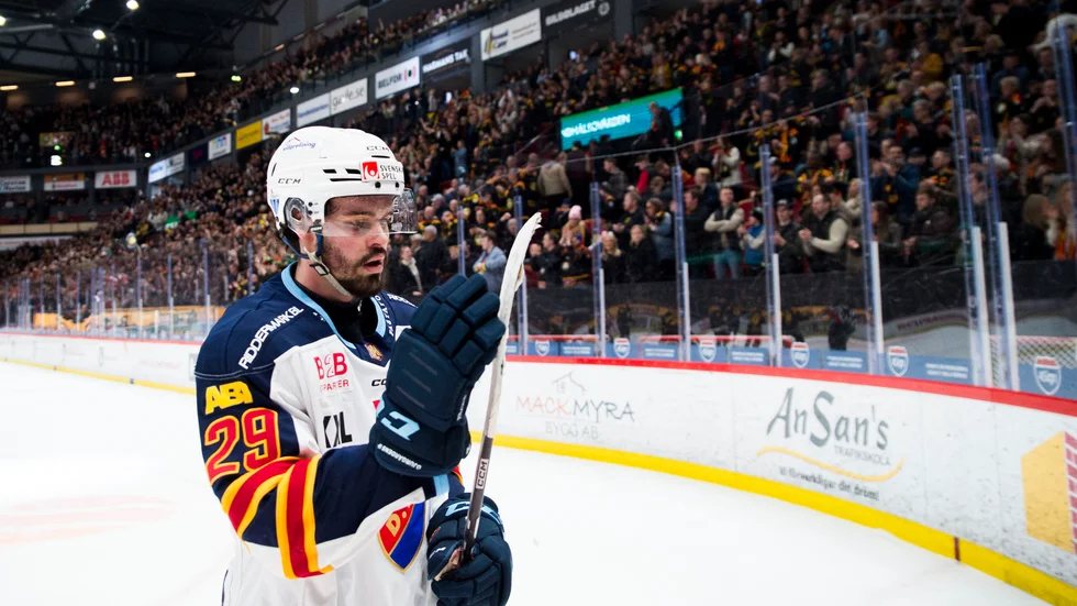 Axel Andersson är av intresse för Skellefteå AIK, uppger Sportexpressen.