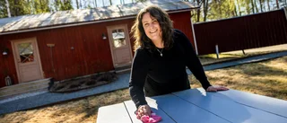 Emma, 38, har tre jobb: "Jag älskar att ha det så här"