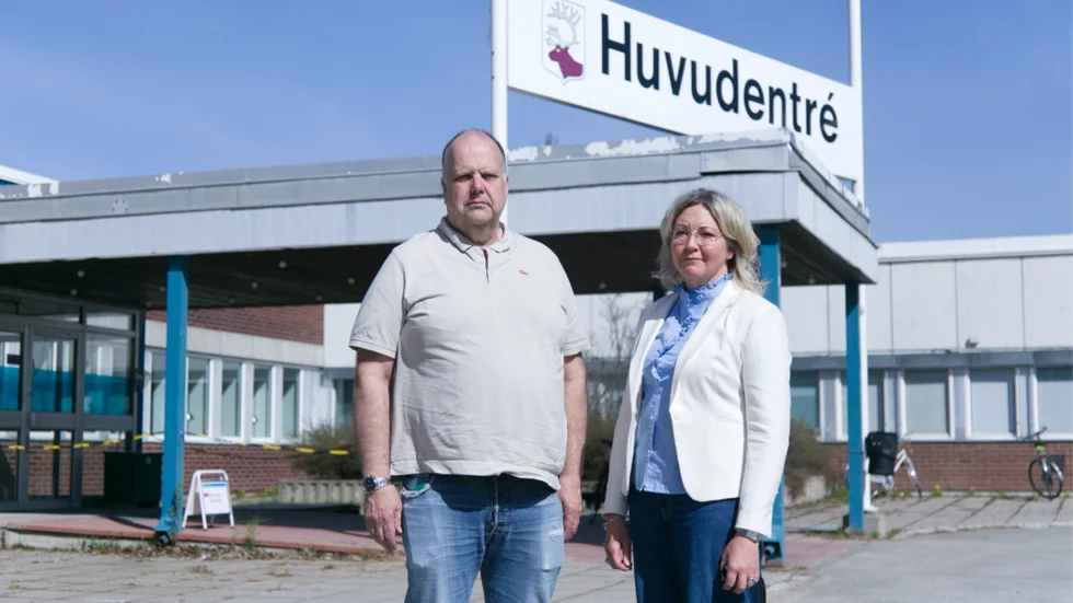Socialnämndens ordförande Sven-Gösta Pettersson (S) och socialchefen Eva Börjesson Öman säger att de gärna hade haft kvar antalet boendeplatser som i dag, men att verkligheten ser annorlunda ut. 