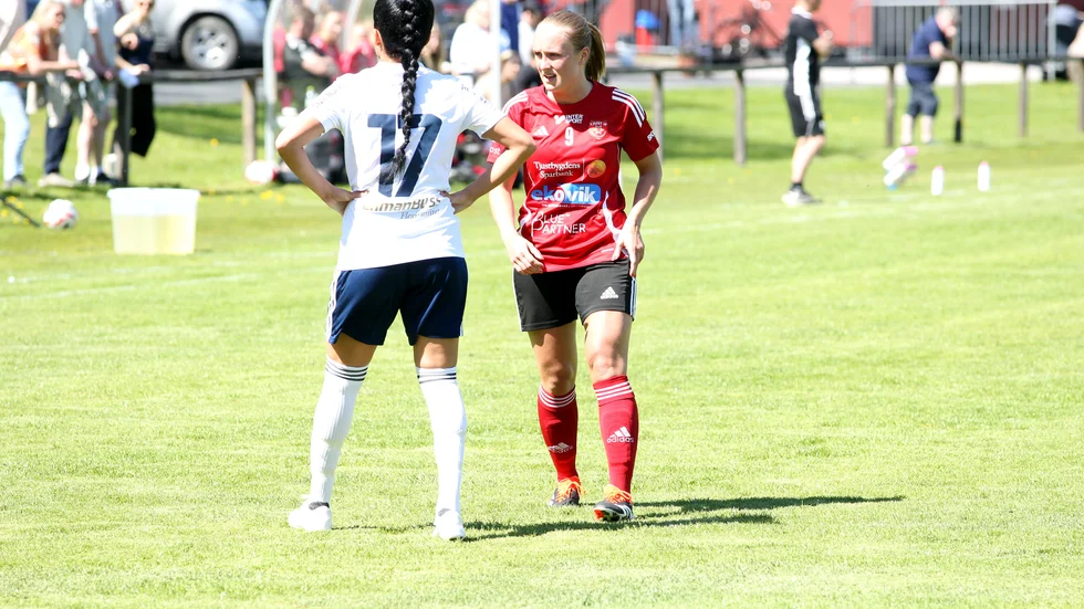 Ebba Torgner fick kliva ner på mittfältet och var Tjusts bästa spelare i förlusten mot Segeltorp.