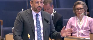 Demiroks trollkupp i riksdagen – fick tillsägelse av talmannen