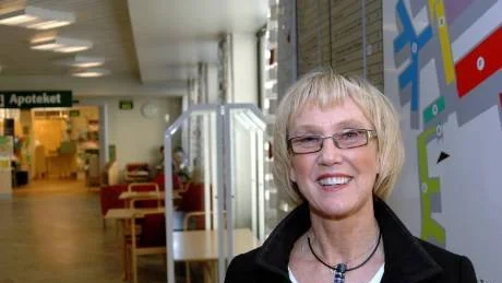86 MILJONER. Sjukhusets platschef Berith Westerberg, med nya sjukhusapoteket i bakgrunden, konstaterar att alla ombyggnationer sedan 2005 gått lös på 84 miljoner kronor.