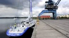 BJÄSSE. Den 100 fot (30,5 meter) långa segelbåten Hyundai yacht, världens största tävlingssegelbåt, besöker stan under veckoslutet.