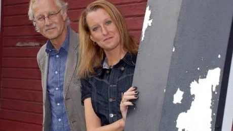 SPÄNNANDE HÖST. Tomas Bresky föreläser på Försvarsmuseet i höst under temat spioner. Anna-Karin Rönnbäck är museichef.