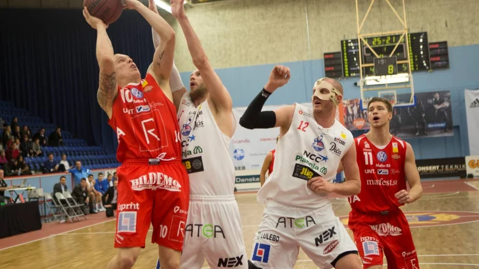 Sviten. Fem raka förluster. Uppsala byggde på en redan tråkig förlustrad för LF Basket.