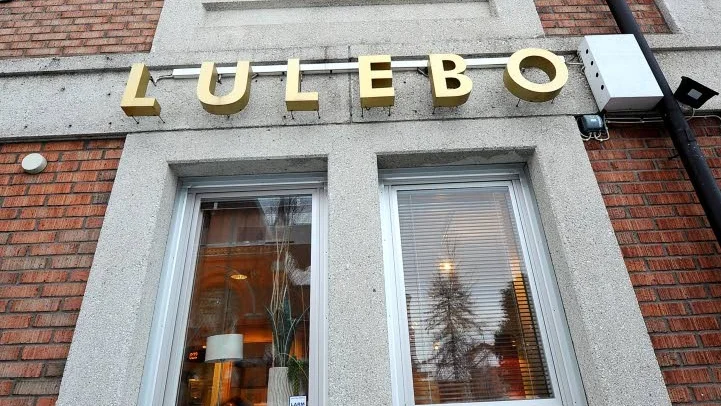 HUS I CHOCK. Personalen på Lulebos huvudkontor i centrala Luleå blev helt överraskade när de fick beskedet att chefen fått kicken.
Foto: Roland S. Lundström