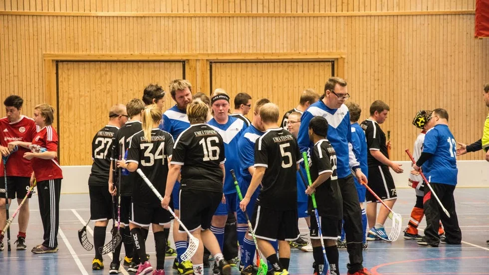 Tack för matchen. Spelarna i Umeå flyers och Luleå HIF tackar för god match. En match som för övrigt Umeå vann.