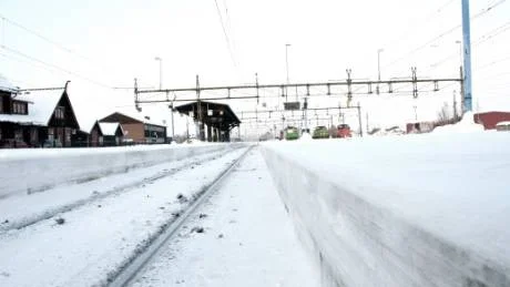 TOMT PÅ CENTRALEN. Det var ödsligt och kallt på Boden C när regionaltågen inte gick på tisdagen. SJ drog in tågen på grund av kylan.