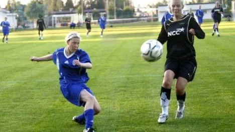 Snabba Linn Hillstad var riktigt bra och skapade flera chanser för Öjebyn. Men det blev inga mål för Linn och bara ett för Öjebyn som föll mot Luleå DFC med 1-4.