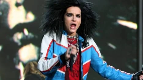 Exakt när Tokio Hotel kommer till Sverige och spelar är inte klart, men en turné är planerad till början av 2010. Sångaren, vars stämbandsproblem var orsaken till att Europavändan och en Stockholmskonsert fick ställas in 2008, är numera friskförklarad.