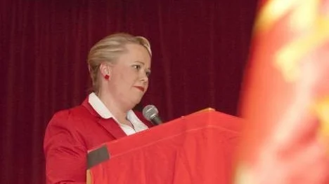 Riksdagskandidat Hannah Bergstedt, Piteå, var huvudtalare när Socialdemokraterna i Arvidsjaur firade 1 maj.