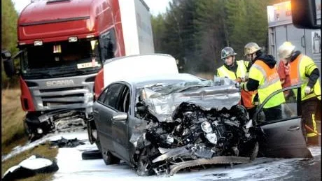 FÄRRE DÖDA. Betydligt färre människor dog i trafiken under 2009 än året dessförinnan. Det handlar om en 62-procentig minskning.
Foto: ROLAND S. LUNDSTRÖM