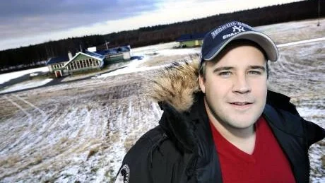 VÄRLDENS BÄSTA JOBB. Michael Lundkvist stortrivs med jobbet i skidbacken. Enligt honom själv är det det bästa jobb han någonsin haft.