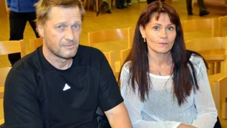 INTE OROLIGA. "Vi är inte så oroliga men man förstår ju att de som har barn som leker i området är det", säger Björn Englund och Evy Helin.