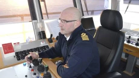 REKORD. Ivar Persson har aldrig tidigare varit med om att styra färjan mellan Sandudden och Boheden i mitten av januari.