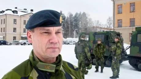 ANDRA RESAN. Torbjörn Larsson, Sävast, chef för FS23, gör sitt andra pass i landet.