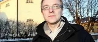 Stötande arvoden kritiseras av oppositionen